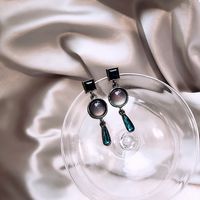 Fashion Vintage Blue Crystal Eardrops Baroque Style Stud Earrings main image 2