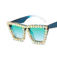 New Fashion Large Frame Inlaid Diamond Women's Sunglasses sku image 9