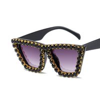 New Fashion Large Frame Inlaid Diamond Women's Sunglasses sku image 4