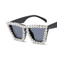 New Fashion Large Frame Inlaid Diamond Women's Sunglasses sku image 3