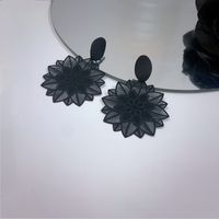 Fashion Vintage Thin Black Flower Shaped Alloy Earrings main image 3