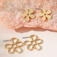 Fashion Jewelry Hollow Flower Shaped Alloy Stud Earrings main image 2