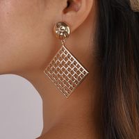 Fashion Simple Geometry Metal Retro Hollow Square Zinc Alloy Earrings main image 10