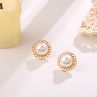 Fashion Simple Retro Pearl Metal Lace Baroque Female Alloy Stud Earrings main image 3