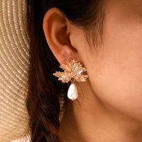 New Style Water Drop Pearl Pendant Irregular Geometric Leaf Earrings sku image 1