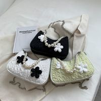 2022 New Summer Pearl Chain Small Shoulder Bag Fashion Pleated Flower Handbag main image 1