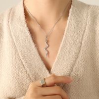 Fashion Curved Snake-shaped Pendant Necklace sku image 2