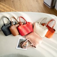 Fashion Embroidered Solid Color Shoulder Handbag Women Wholesale main image 5