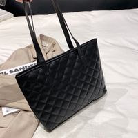 Fashion Women's Tote Handbag Mummy Bag Portable Shopping Bag sku image 1
