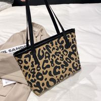 Fashion Women's Tote Handbag Mummy Bag Portable Shopping Bag sku image 5