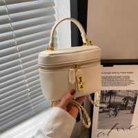 2022 New Fashion Solid Color Messenger Portable Small Bucket Bag main image 5
