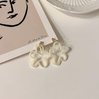 2022 New Fashion Cute Hollow Out White Flower Female Stud Earring main image 4
