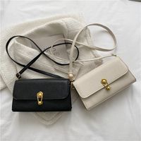 Fashion Small Solid Color Square Metal Lock Chain Shoulder Messenger Bag 22*12.5*6. 5cm main image 3