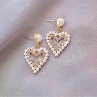 2022 New Fashion Heart-shaped Full Of Diamond Pearl Alloy Earring main image 3