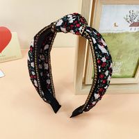 Vintage Style Wide Edge Metal Chain Floral Print Fabric Headband sku image 2