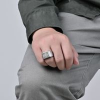 Fashion Simple Glossy Men Distressed Antique Silver Stainless Steel Thumb Ring main image 4