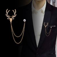 New Style Fashion Chain Elk Shape Inlaid Rhinestone Alloy Brooch main image 1