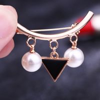 Fashion Curved Pearl Pendant Smiley Face Star Four Clover Alloy Brooch sku image 7