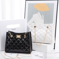 New Fashion Women's Solid Color Geometric  Embroidered Bag main image 3
