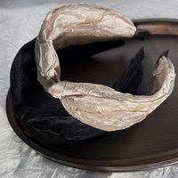 Retro Style Cross Pleated Wide Brim Cloth Headband main image 1