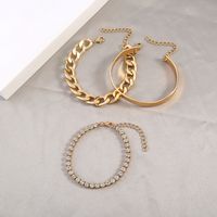 Simple Fashion Metal Chain Geometric Hollow Inlaid Diamond Copper Bracelet main image 1