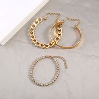 Simple Fashion Metal Chain Geometric Hollow Inlaid Diamond Copper Bracelet main image 9