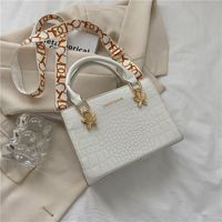 Simple New Summer Fashionable One-shoulder Crossbody Women's Portable Small Square Bag sku image 1