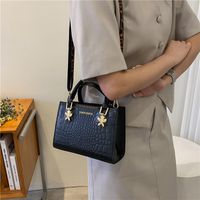 Simple New Summer Fashionable One-shoulder Crossbody Women's Portable Small Square Bag main image 4
