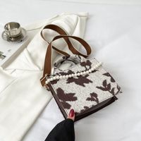 Fashion Retro Handbags Female 2022 Spring New Casual Jacquard Small Pearl Square Bag sku image 4