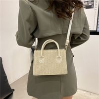 Women's New Retro Shoulder Crossbody Portable Popular Small Square Bag main image 3