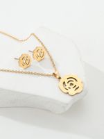 Fashion Simple Flower Core 18k Gold Plating Stainless Steel Necklace Earring Suit main image 2