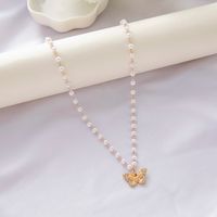 Fashion Elegant Imitation Pearl Beaded Rhinestone Inlaid Butterfly Pendant Clavicle Chain Necklace main image 4