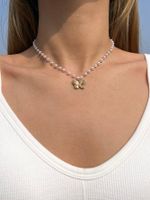 Fashion Elegant Imitation Pearl Beaded Rhinestone Inlaid Butterfly Pendant Clavicle Chain Necklace sku image 1