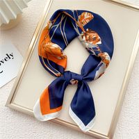 Mode Kleine Dünne Quadratische Handtuch Silk Schal Haar Band Für Frauen 70*70 sku image 23
