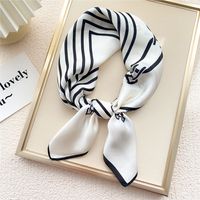 Mode Kleine Dünne Quadratische Handtuch Silk Schal Haar Band Für Frauen 70*70 sku image 16