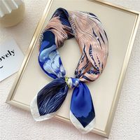 Mode Kleine Dünne Quadratische Handtuch Silk Schal Haar Band Für Frauen 70*70 sku image 25