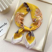 Mode Kleine Dünne Quadratische Handtuch Silk Schal Haar Band Für Frauen 70*70 sku image 10