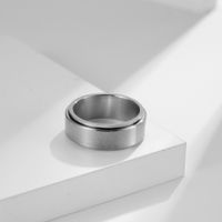 Mode Einfache 8mm Breite Drehbare 18k Vergoldung Herren Titan Stahl Ring main image 2