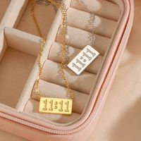 Collar De Acero Inoxidable Con Números De Caja De Letras Chapadas En Oro De 18k Simple A La Moda main image 1