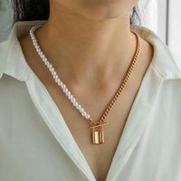 Neue Stil Goldene Künstliche Perle Legierung Anhänger Halskette main image 1