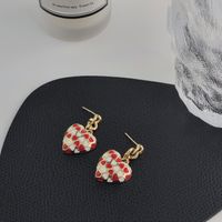 Simple New Style Heart Contrast Color  Earrings main image 2