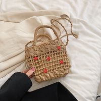 Women's Small Straw Heart Fashion Quilted Appliques Square String Shoulder Bag Handbag Crossbody Bag sku image 1