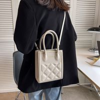 2022 New Retro Style Pure Color Shoulder Crossbody Small Square Bag sku image 4