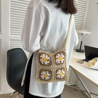 2022 New Summer Four Grid Flower Messenger Woven Straw Bag sku image 1