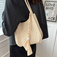 2022 New Summer Hollow Round Solid Color Shoulder Bucket Bag Small Square Bag main image 3