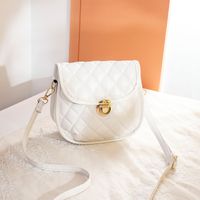 New Style Simple Rhombus Embroidery Thread Messenger Solid Color Small Bag sku image 1