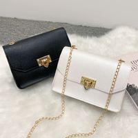 Simple New Style Solid Color Messenger Chain Small Square Bag main image 2