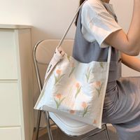 2022 Summer New Fashion Flower Wide Shoulder Strap Underarm Bag sku image 1