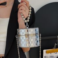 2022 New Women's Fashion Shoulder Chain Mini Acrylic Box Bag main image 5
