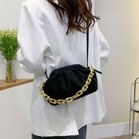 New Clipped Button Thick Chain Crossbody Shoulder Pleated Cloud Bag sku image 4